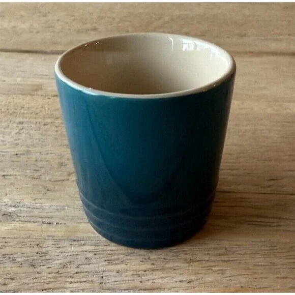 Le Creuset Stoneware Set of 6 3 oz London Espresso Mugs Deep Teal Blue NEW - Picture 7 of 9